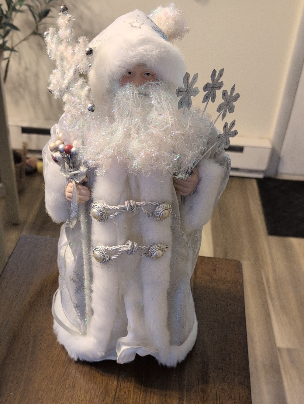White Sparkle Santa Decoration